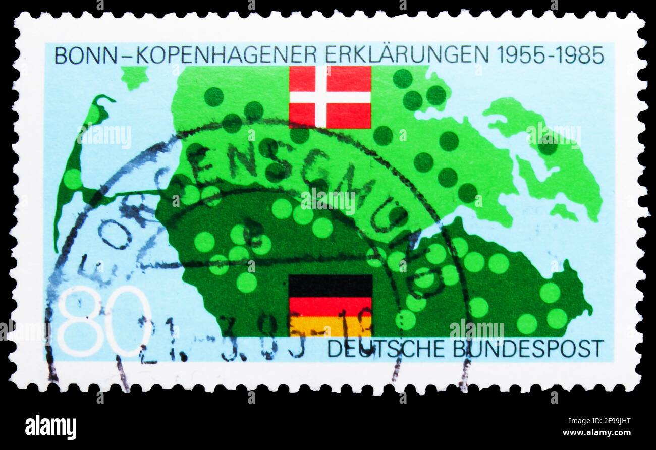 MOSCA, RUSSIA - 4 NOVEMBRE 2019: Francobollo stampato in Germania mostra danese - tedesco trattato, 30 ° anniversario di Bonn-Copenhagen dichiarazioni ser Foto Stock