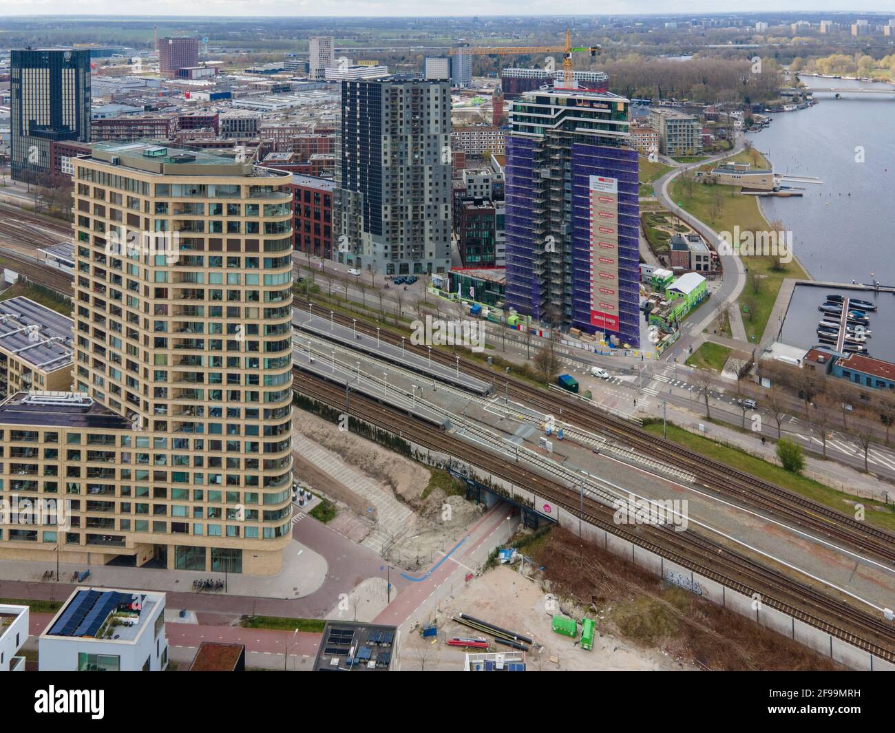 Vista aerea dei moderni edifici di Amsterdam, Paesi Bassi Foto Stock