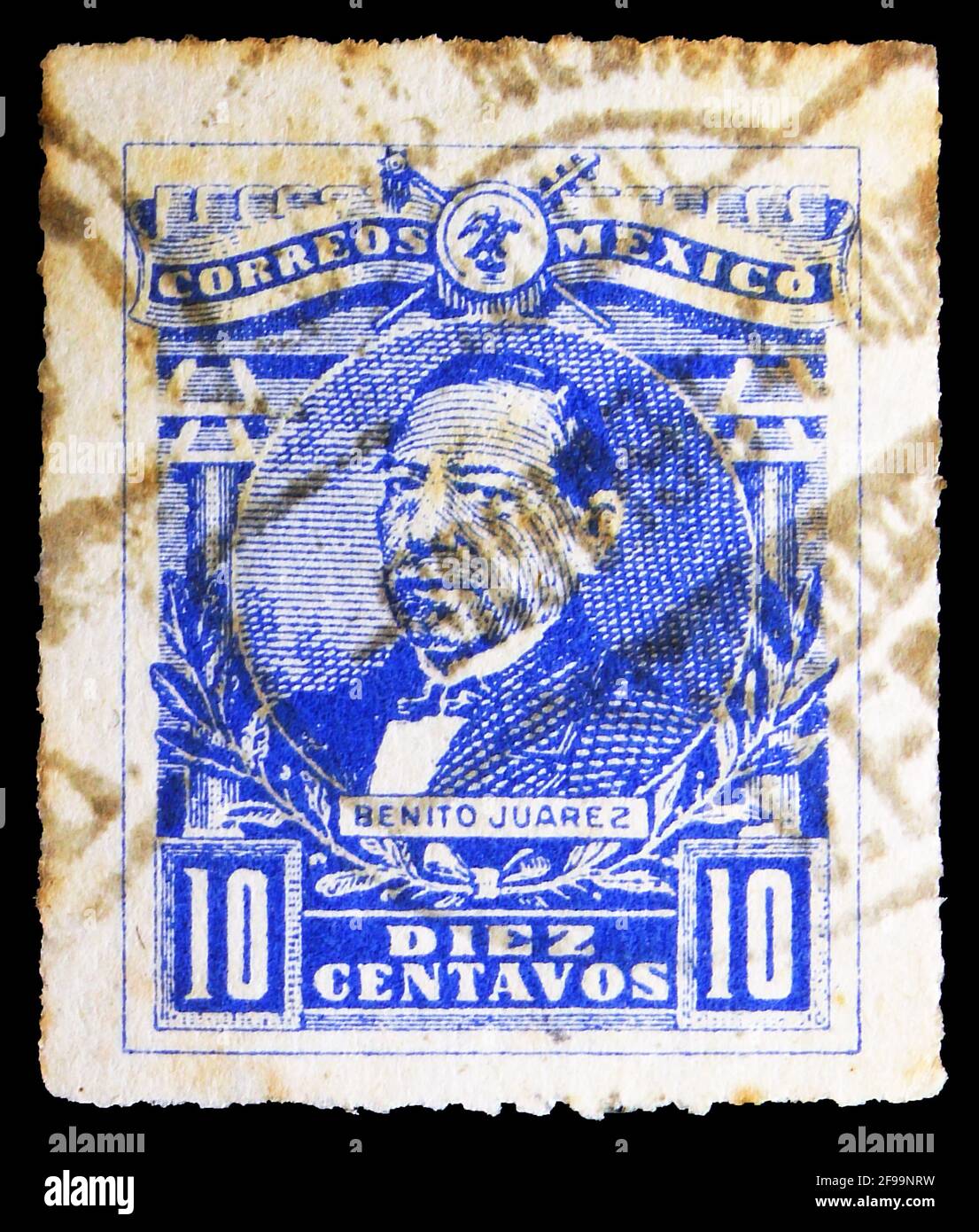 MOSCA, RUSSIA - 4 NOVEMBRE 2019: Francobollo stampato in Messico mostra Benito Juarez, Emblems/Mexico's personalities serie, 10 ¢ - Mexican centavo, Foto Stock