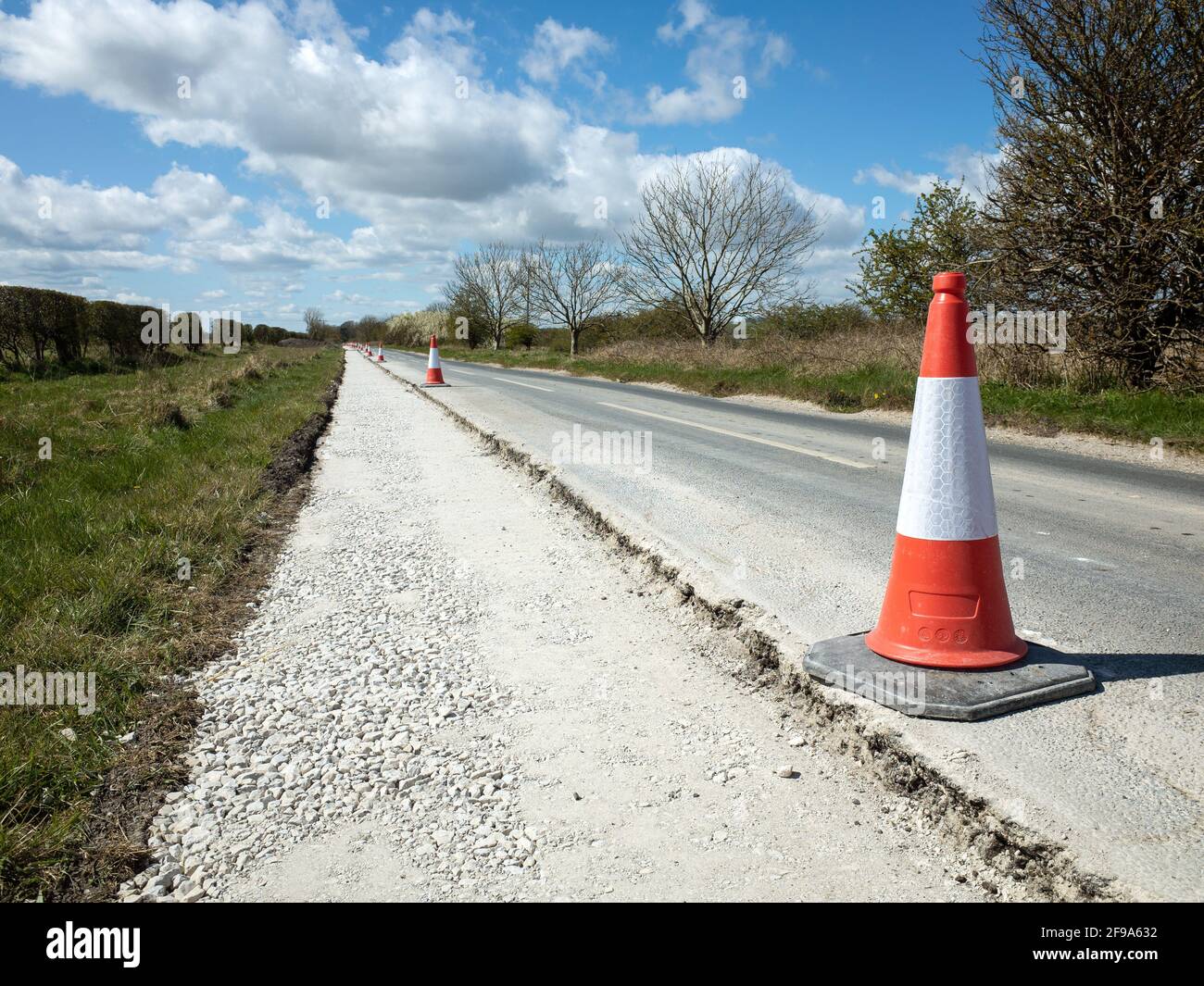 Road Cone Traffic Cone Road funziona ampliando il Regno Unito Foto Stock
