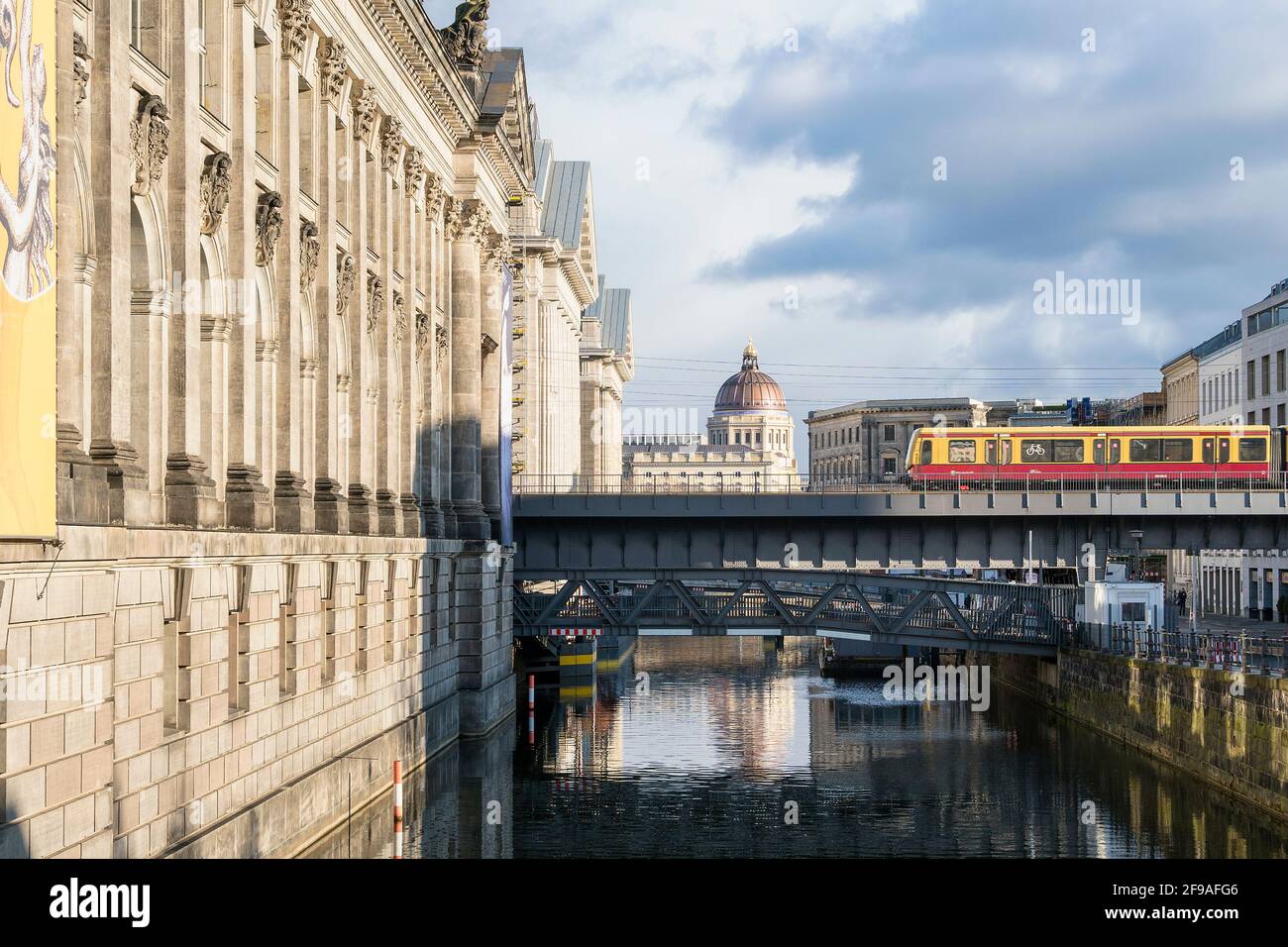 Ponte della ferrovia s bahn immagini e fotografie stock ad alta ...