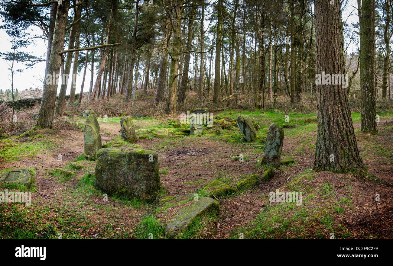 Doll Tor Stone Circle sul bordo di Stanton Moor nel Peak District National Park, Regno Unito Foto Stock