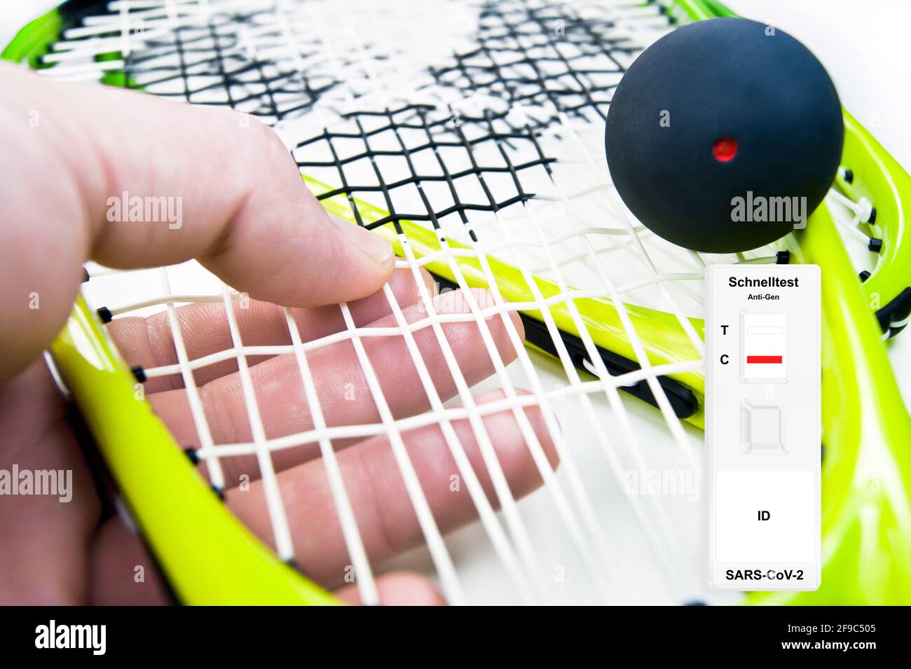 Squash Racket Covid-19 Anti Gentest Schnelltest Sport Freizeit Foto Stock