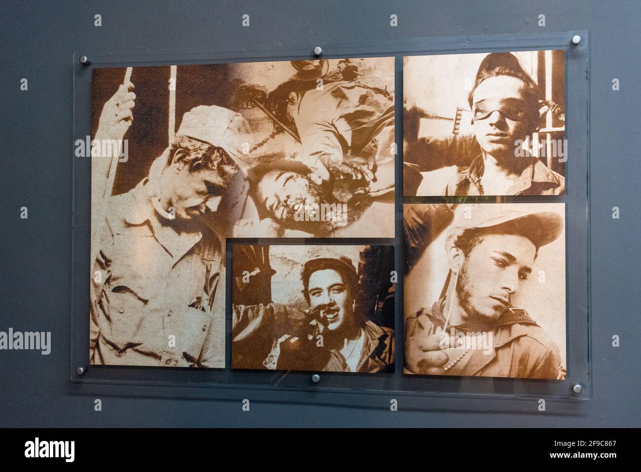Mostra fotografica, all'interno della caserma Moncada (Cuartel Moncada) a Santiago de Cuba, Cuba Foto Stock