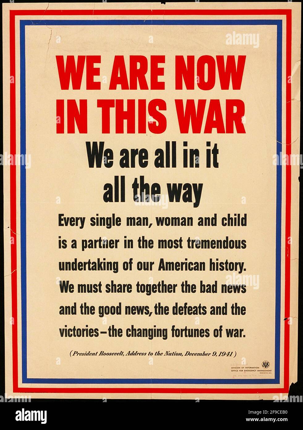 Un poster americano della seconda guerra mondiale che utilizza slogan patriottici per ottenere il sostegno per lo sforzo di guerra Foto Stock