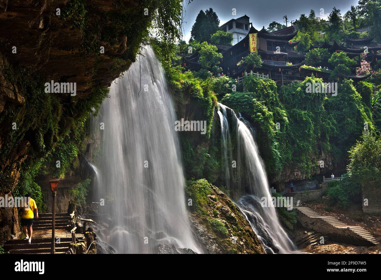 Xiangxi tujia e miao prefettura autonoma della provincia di hunan yongshun cascata della città di furong Foto Stock