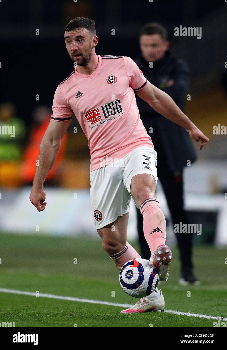 Wolverhampton, Regno Unito. 17 Apr 2021. Enda Stevens di Sheffield Utd durante la partita della Premier League a Molineux, Wolverhampton. Il credito immagine dovrebbe essere: Darren Staples/Sportimage Credit: Sportimage/Alamy Live News Foto Stock