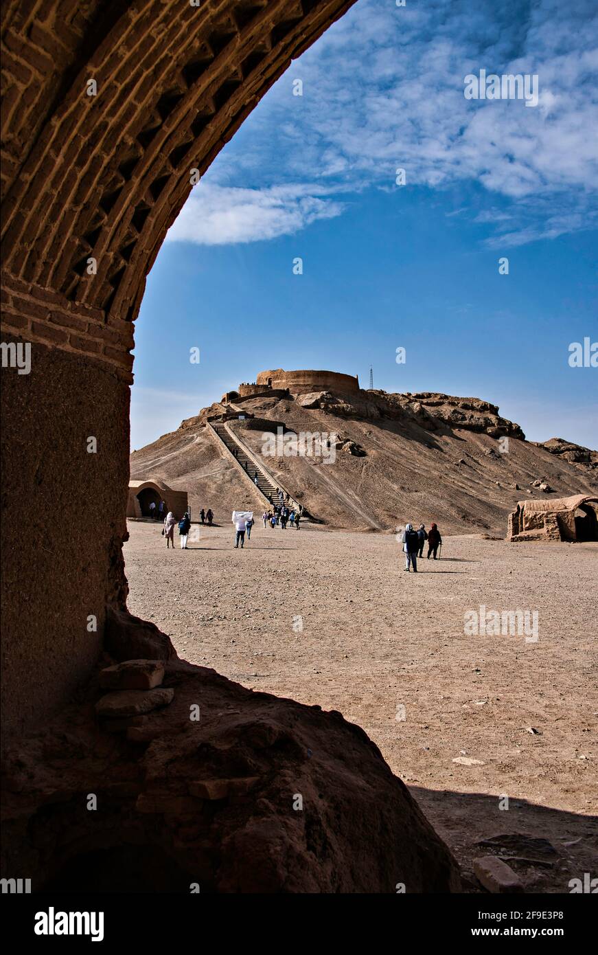 Dakhma, Torre zoroastriana del silenzio, Yazd, Iran. Foto Stock