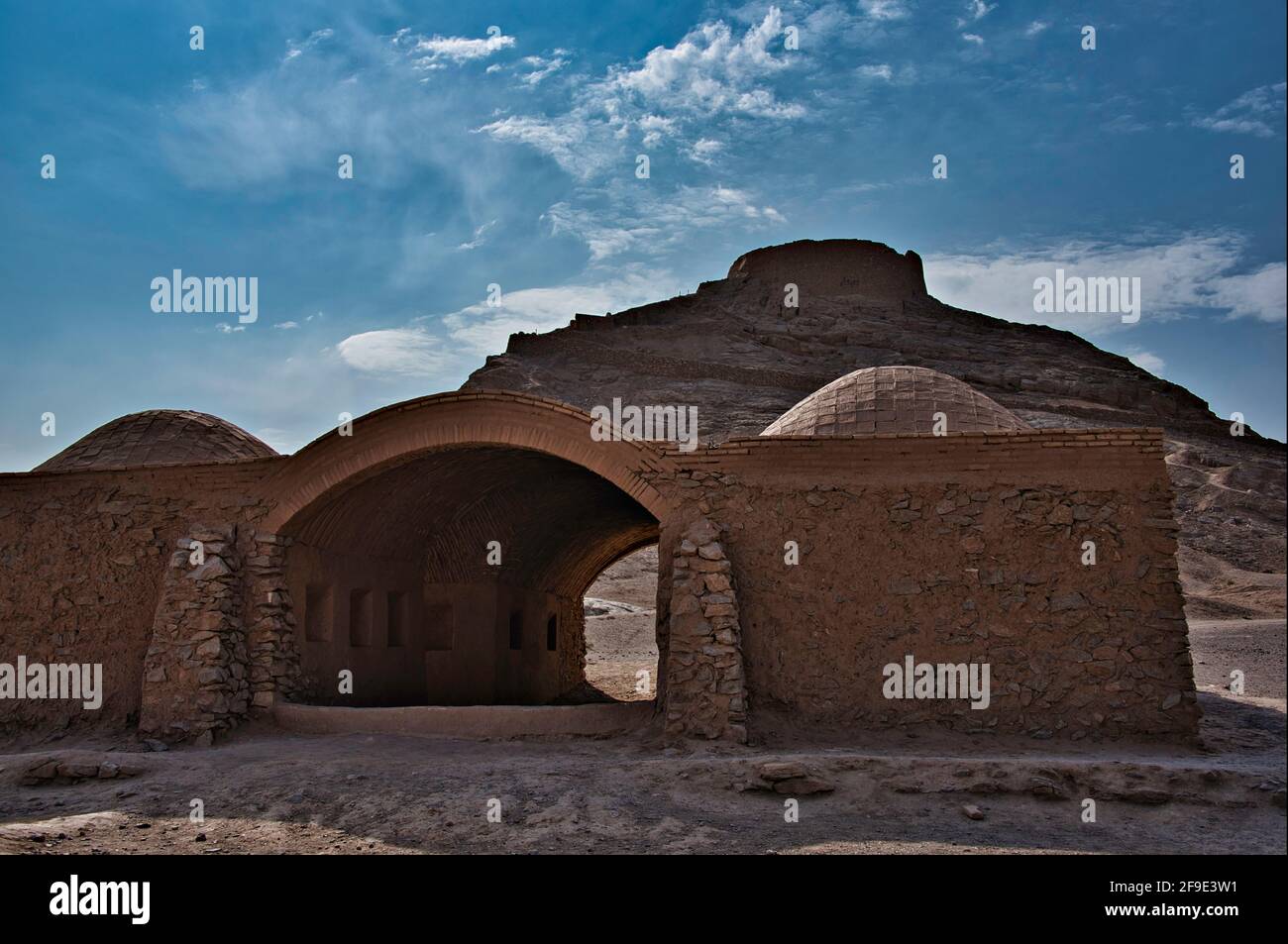 Dakhma, Torre zoroastriana del silenzio, Yazd, Iran. Foto Stock