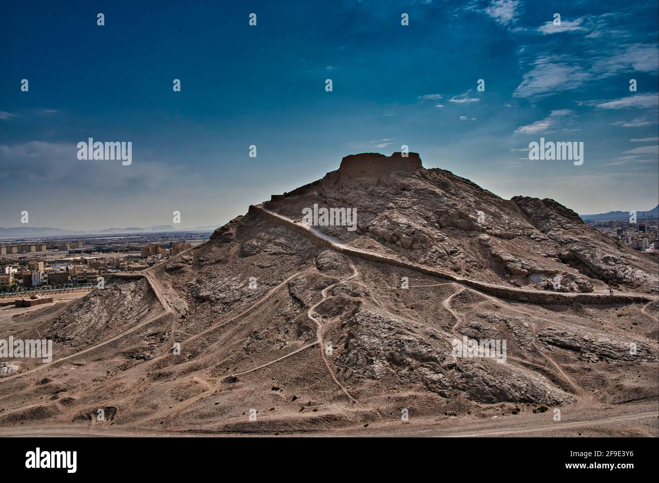 Dakhma, Torre zoroastriana del silenzio, Yazd, Iran. Foto Stock