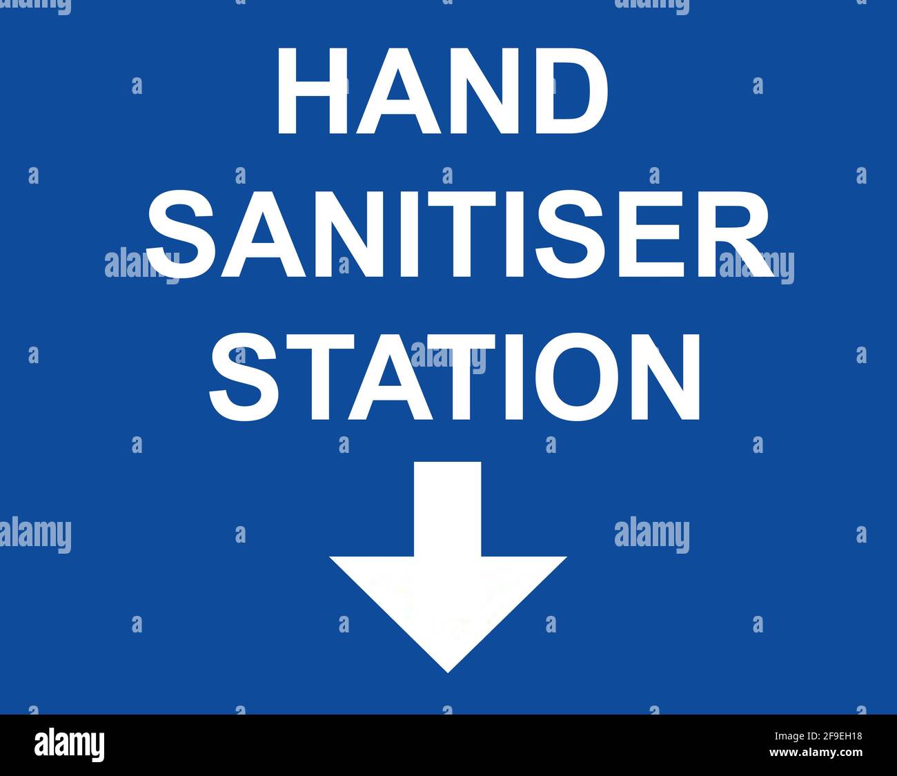 Direzione verso il segnale di posizione della stazione igienizzante per le mani Foto Stock