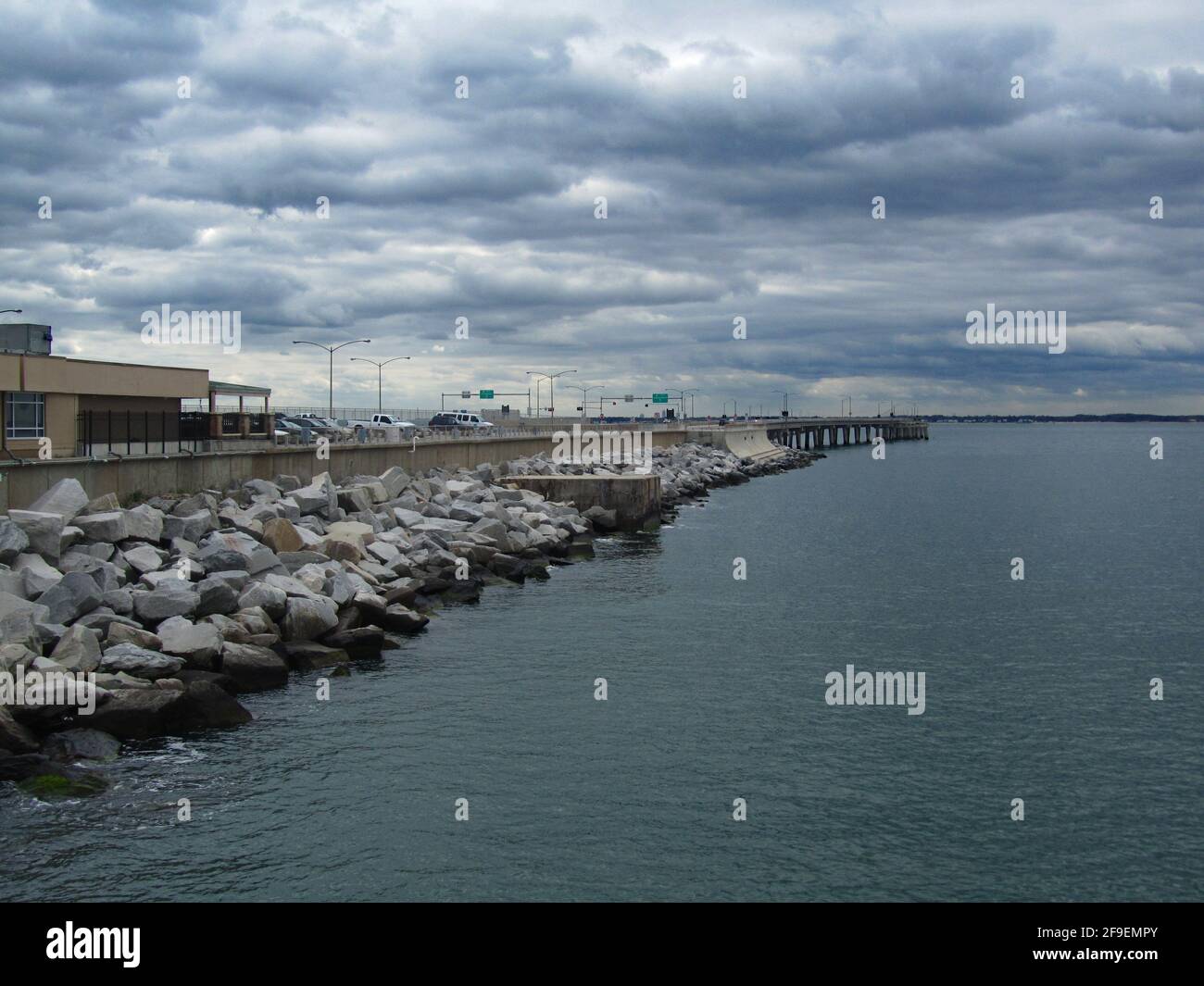 vista panoramica lungo il ponte della baia di chesapeake Foto Stock