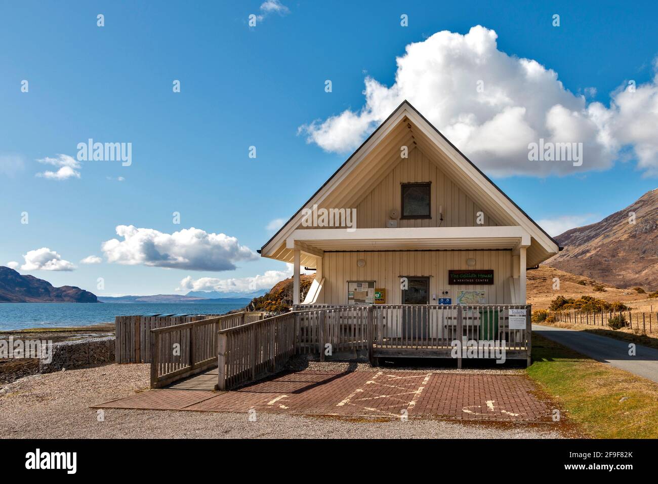 CORRAN WEST COAST HIGHLANDS SCOZIA LA CASA CEILIDH E IL PATRIMONIO CENTRO SULLA RIVA DEL LOCH HOURN Foto Stock