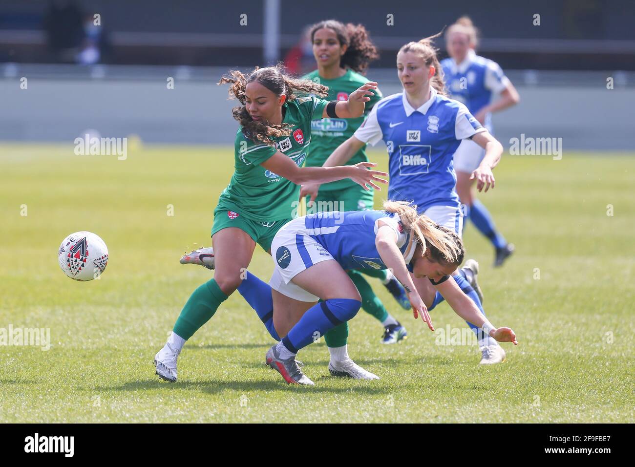 Solihull, West Midlands, Regno Unito. 18 Apr 2021. Birmingham Citywomen 5 - 1 Coventry si è unita nel quarto round della fa Vitality Cup. Credit: Peter Lopeman/Alamy Live News Foto Stock