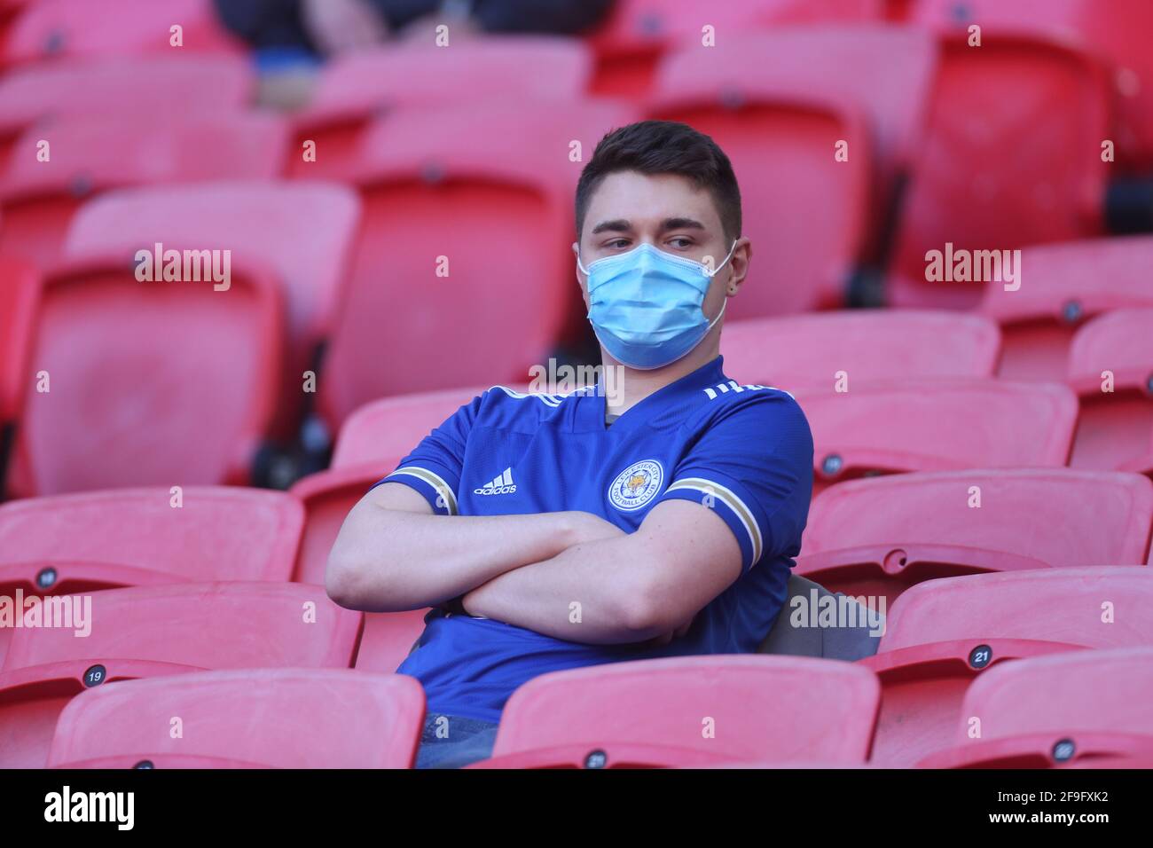 Londra, Regno Unito. 18 Apr 2021. LONDRA, Regno Unito, 18 APRILE: Leicester Fan durante la Semifinale della fa Cup Emirates tra Leicester City e Southampton allo stadio di Wembley, Londra, il 18 aprile 2021 Credit: Action Foto Sport/Alamy Live News Foto Stock