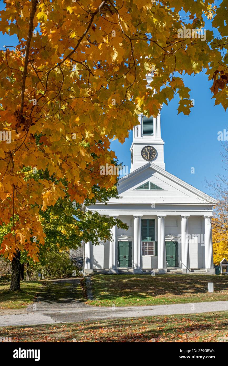 La Chiesa unitaria sul comune di Petersham, Massachusetts Foto Stock