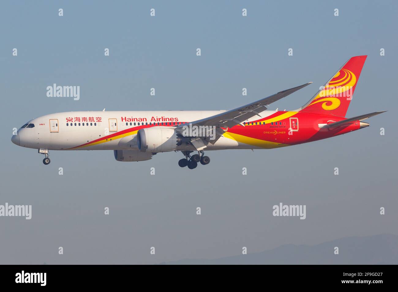 Los Angeles, Stati Uniti d'America - 22. Febbraio 2016: Hainan Airlines Boeing 787-8 all'aeroporto di Los Angeles (LAX) negli Stati Uniti. Boeing è un costruttore di aeromobili basato su i. Foto Stock