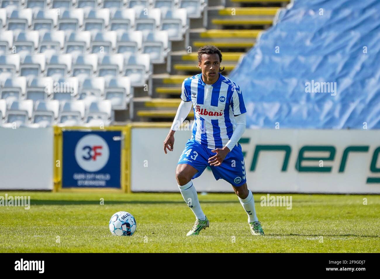 Odense, Danimarca. 18 Apr 2021. Robin Ostrom (43) di OB visto durante il 3F Superliga match tra Odense Boldklub e Sonderjyske al Nature Energy Park di Odense. (Photo Credit: Gonzales Photo/Alamy Live News Foto Stock