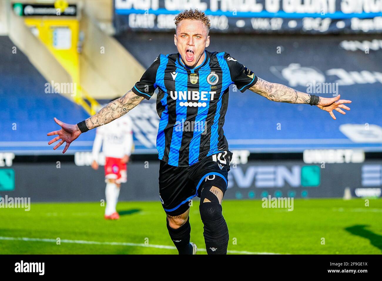 BRUGES, BELGIO - APRILE 18: Noa Lang del Club Brugge festeggia il suo  obiettivo durante la Pro League match tra Club Brugge ed Excelsior Mouscron  a Foto stock - Alamy