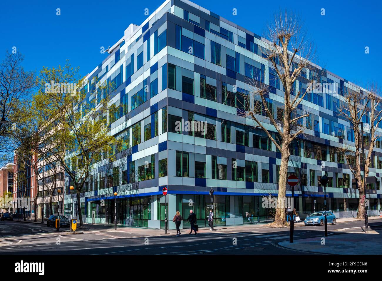 Arup Group sede centrale Fitzrovia London - la sede centrale del Gruppo Arup, una società di Engineering & Design fondata nel 1946 da Ove Arup. Arch Sheppard Robson. Foto Stock