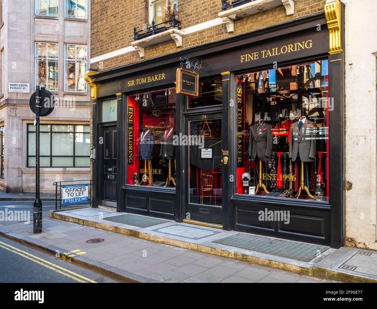 Sir Tom Baker Shop Fitzrovia London - tradizionale e avant-garde Sartoria su misura. Celebrità a Londra su misura Foto Stock