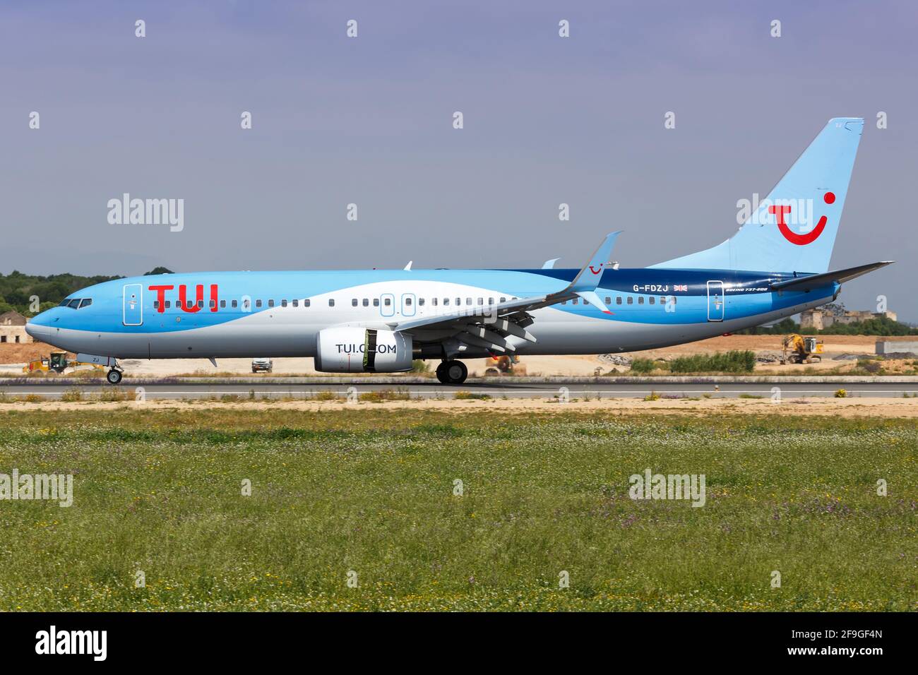 Palma de Mallorca, Spagna - 12 maggio 2018: Aereo TUI Boeing B737-800 all'aeroporto di Palma de Mallorca (PMI) in Spagna. Boeing è un produttore di aeromobili Foto Stock
