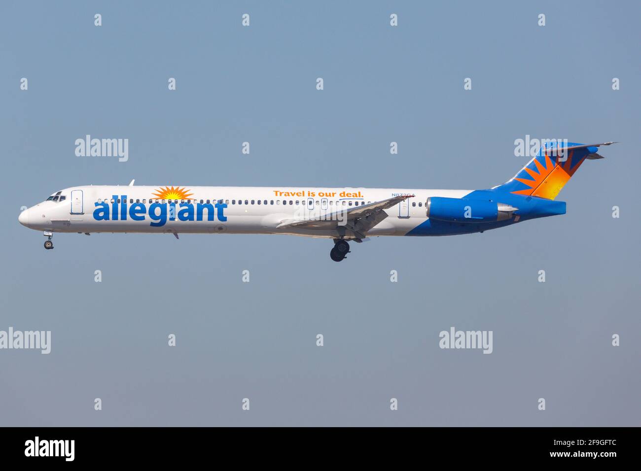 Los Angeles, Stati Uniti d'America - 21. Febbraio 2016: Allegiant Air McDonnell Douglas MD-82 all'aeroporto di Los Angeles (LAX) negli Stati Uniti. Foto Stock