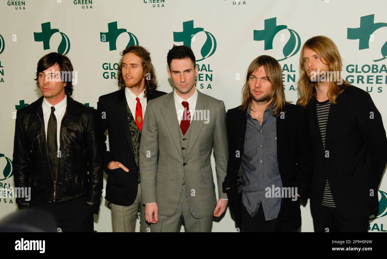 Matt Flynn, Jesse Carmichael, cantante Adam Levine, Mickey Madden e James Valentine della band Maroon 5 parteciperanno agli arrivi per la Global Green USA Pre-Oscar Celebration a beneficio del Global Warming all'Avalon il 21 febbraio 2007 a Hollywood, California. Foto Stock