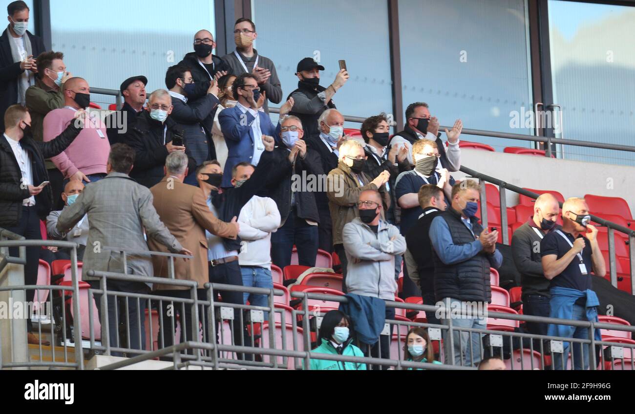 Londra, Regno Unito. 18 Apr 2021. LONDRA, Regno Unito, 18 APRILE: Tifosi durante la Semifinale della fa Cup Emirates tra Leicester City e Southampton allo stadio di Wembley, Londra, il 18 aprile 2021 Credit: Action Foto Sport/Alamy Live News Foto Stock