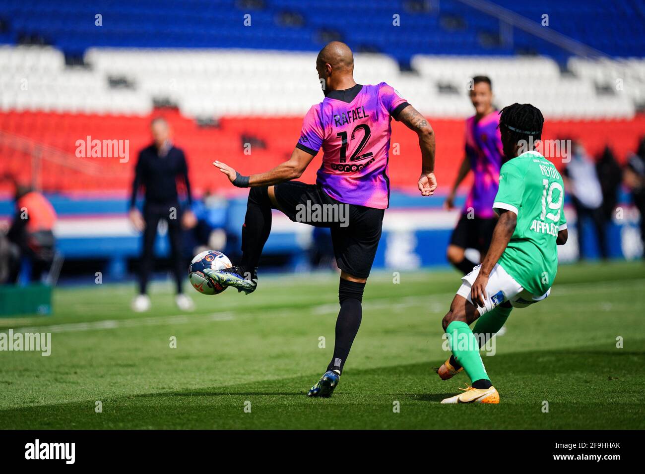 Rafael di ParisâÂ Â™durante la partita di calcio francese Ligue 1 Paris Saint Germain (PSG) contro Saint Etienne (ASSE) al Parc des Prince, a Parigi, Francia, il 18 aprile 2021. Foto di Julien Poupart/ABACAPRESS.COM Foto Stock