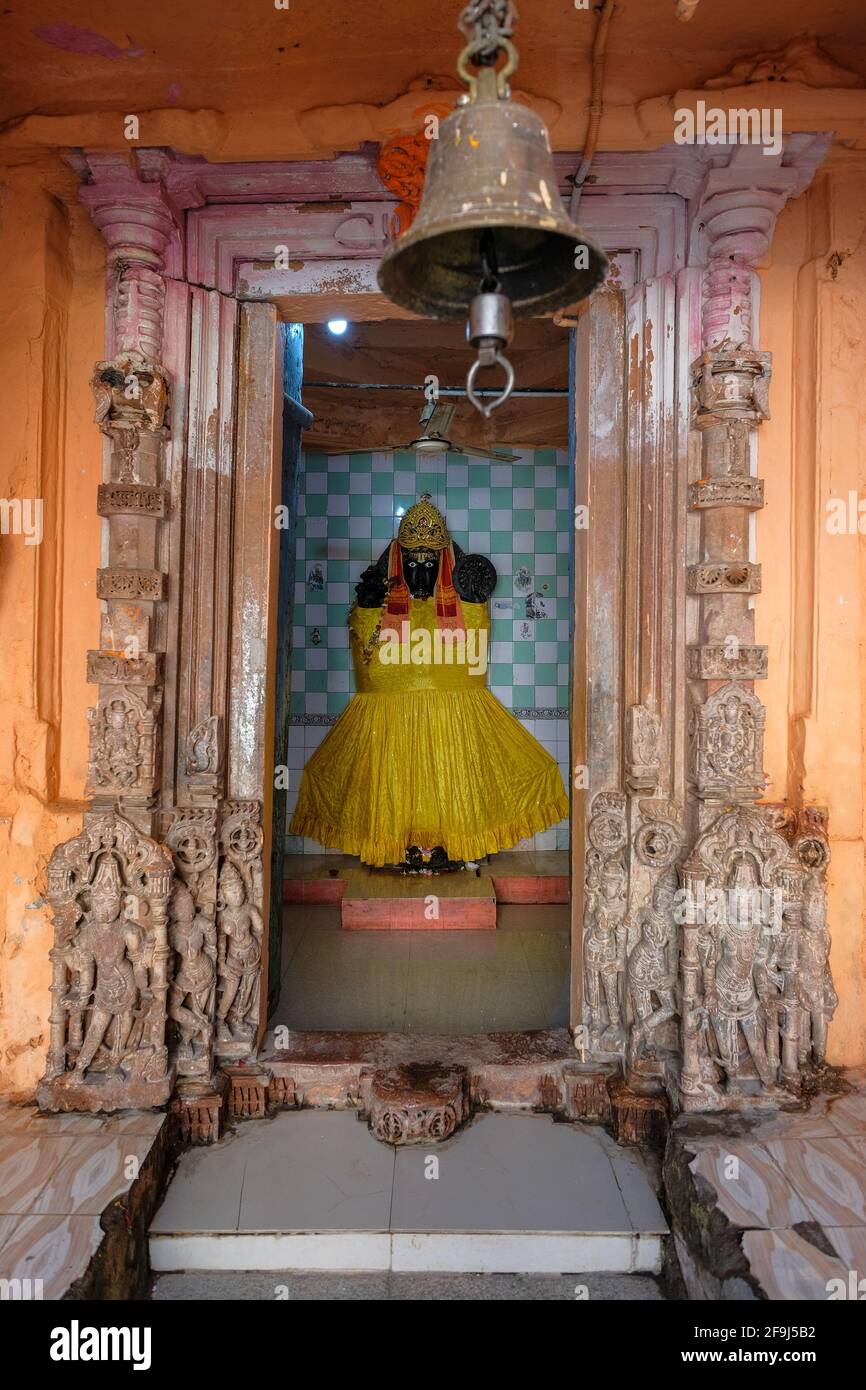 Particolare dello Shri Omkar Mandhata situato sull'isola di Mandhata nel fiume Narmada in Omakareshwar, Madhya Pradesh, India. Foto Stock