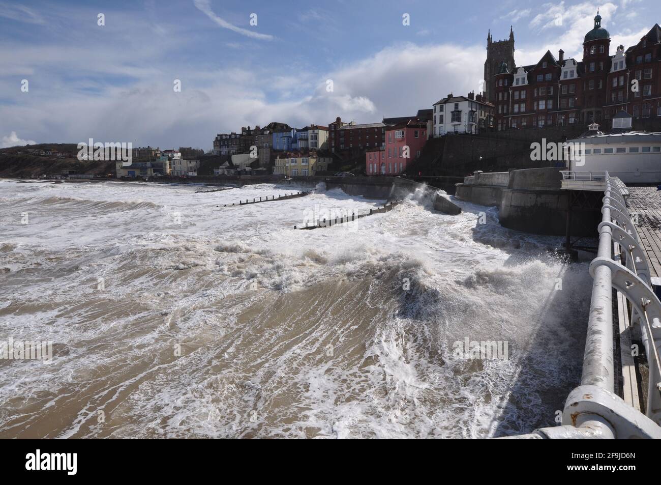 Un mare di primavera a Cromer nord Norfolk Inghilterra UK Foto Stock
