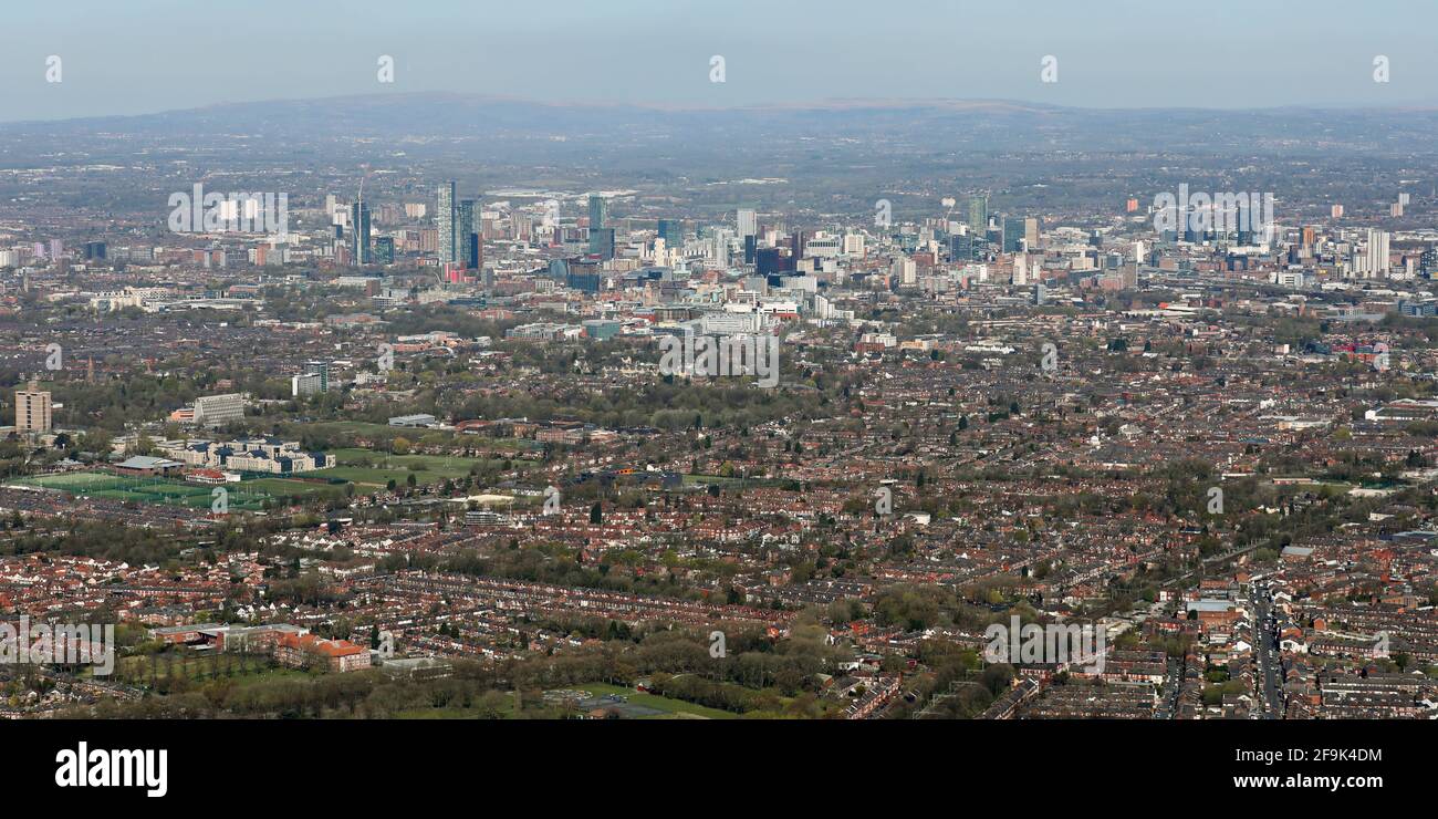 Vista aerea dello skyline del centro di Manchester da sud, 2021 Foto Stock