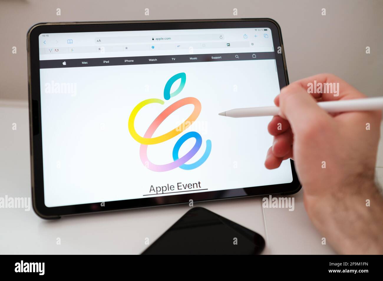 Apple Event 2021 sullo schermo di iPad Pro. STATI UNITI, San Francisco, aprile 2021. Foto Stock