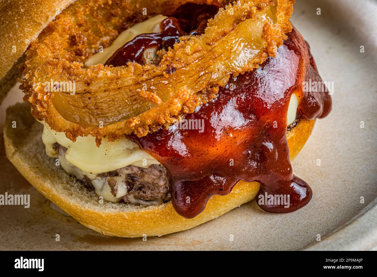 Barbecue Cheeseburger dettaglio Foto Stock