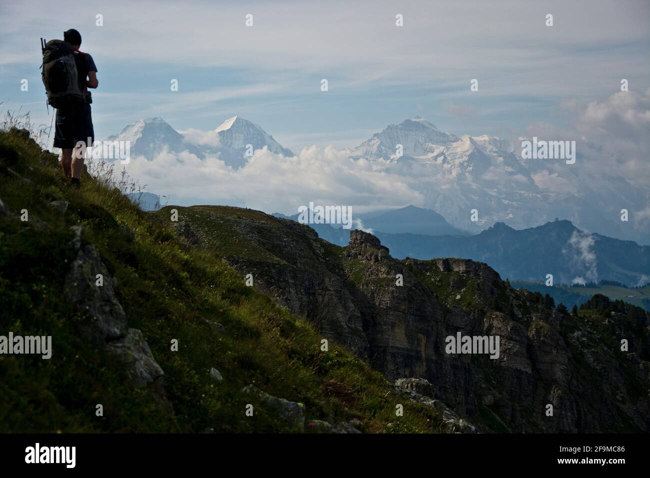 Eindrücklicher Blick auf die grossen 4000er des Berner Oberlands vom Hohgant-Massiv Foto Stock