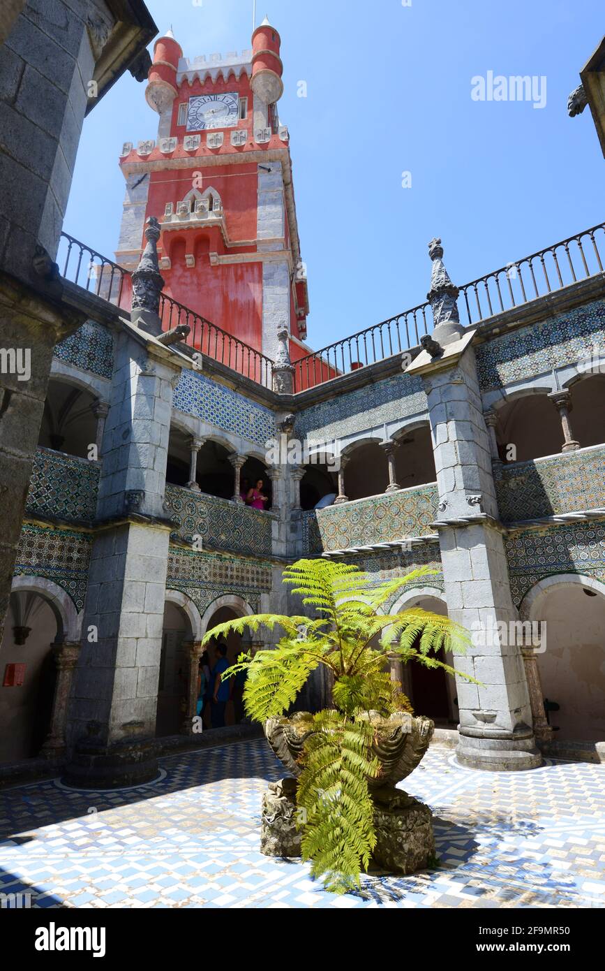 Il bellissimo palazzo pena di Sintra, Portogallo. Foto Stock