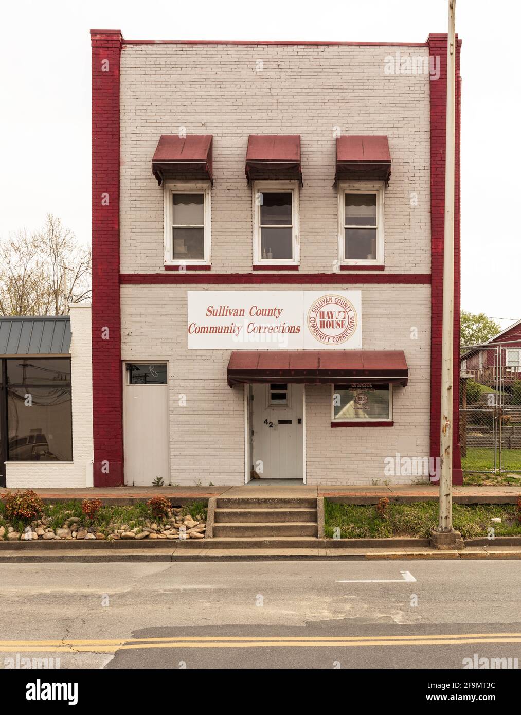 KINGSPORT, TN, USA--8 APRILE 2021: Sullivan County Community Corrections, Hay House, fondata nel 1981. Foto Stock