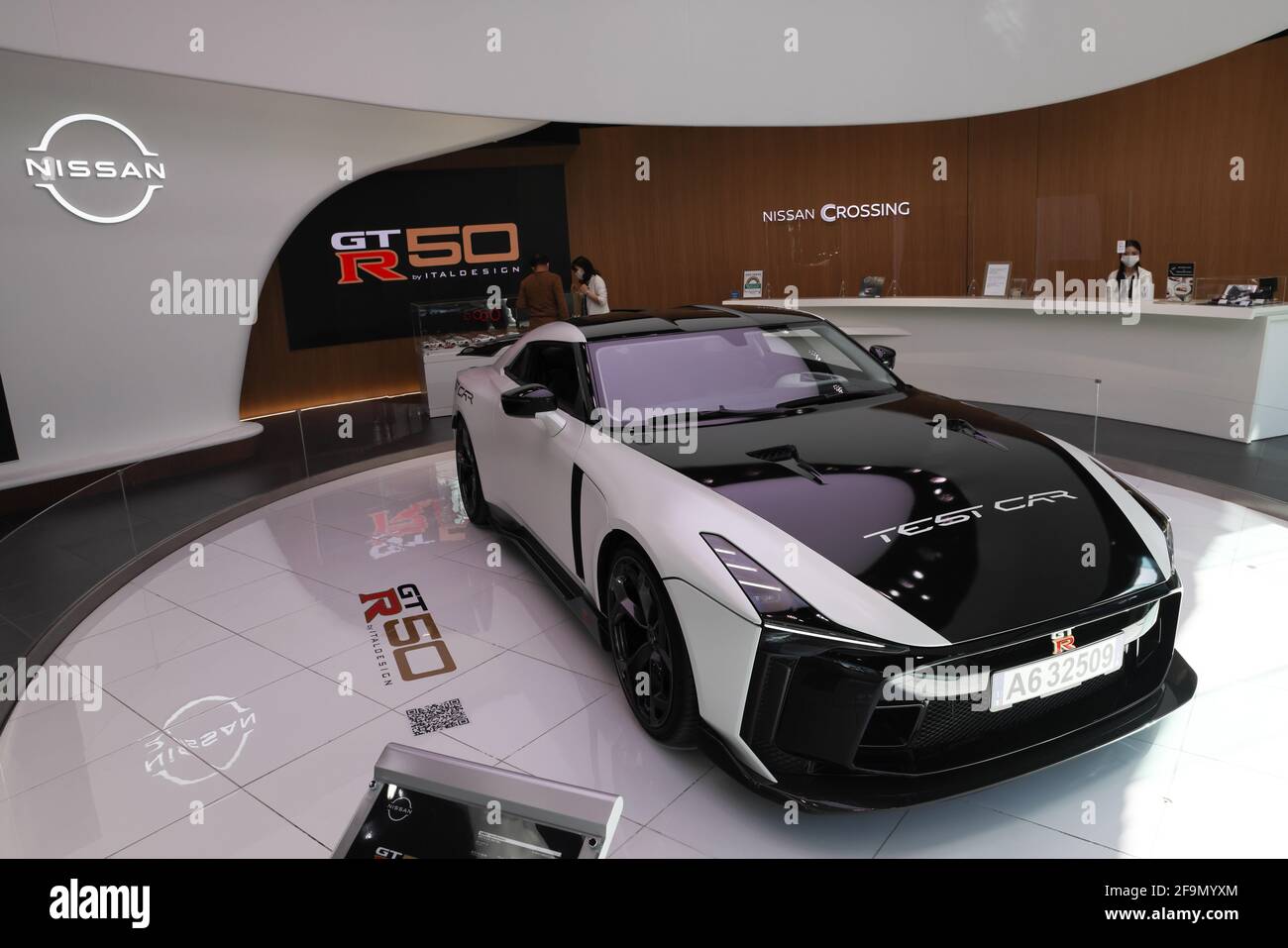 Tokyo, Giappone. 19 Apr 2021. Nissan GT-R 50 by Ital design in mostra al Nissan Crossing di Ginza. (Foto di Stanislav Kogiku/SOPA Images/Sipa USA) Credit: Sipa USA/Alamy Live News Foto Stock