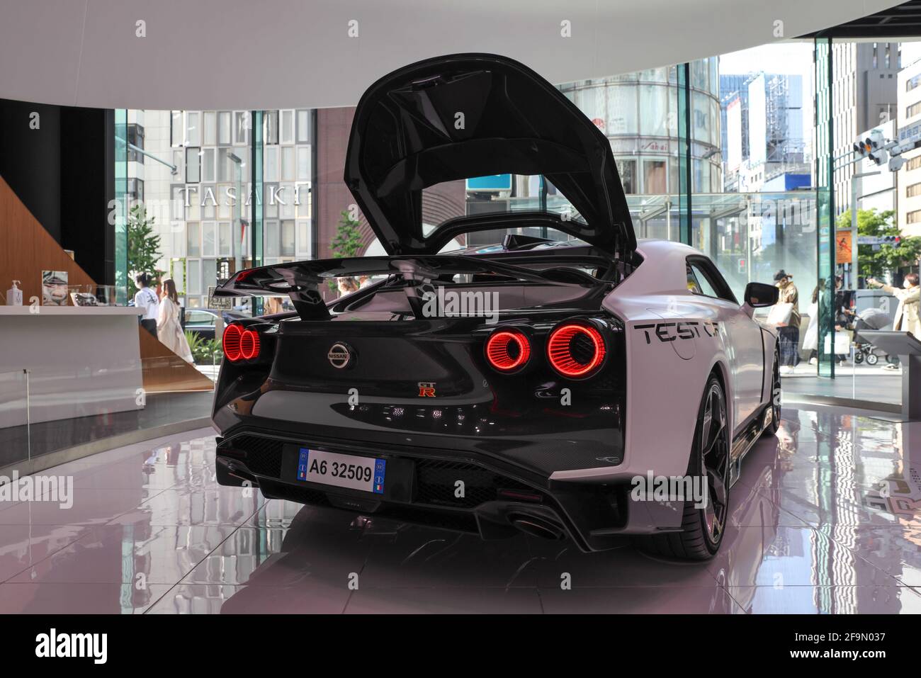 Tokyo, Giappone. 19 Apr 2021. Nissan GT-R 50 by Ital design in mostra al Nissan Crossing di Ginza. Credit: Stanislav Kogiku/SOPA Images/ZUMA Wire/Alamy Live News Foto Stock