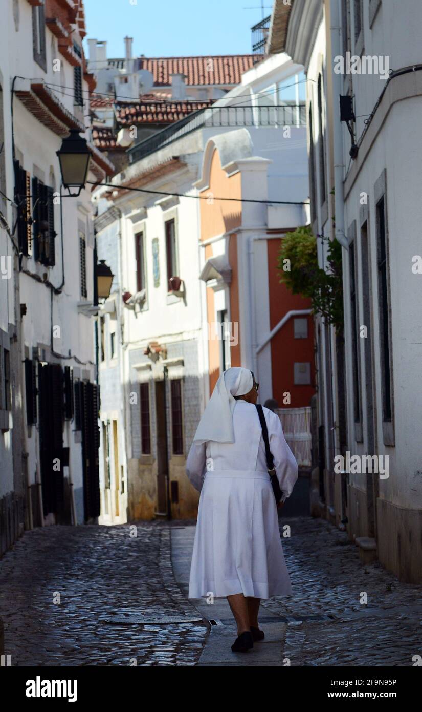 Suora cattolica immagini e fotografie stock ad alta risoluzione - Alamy