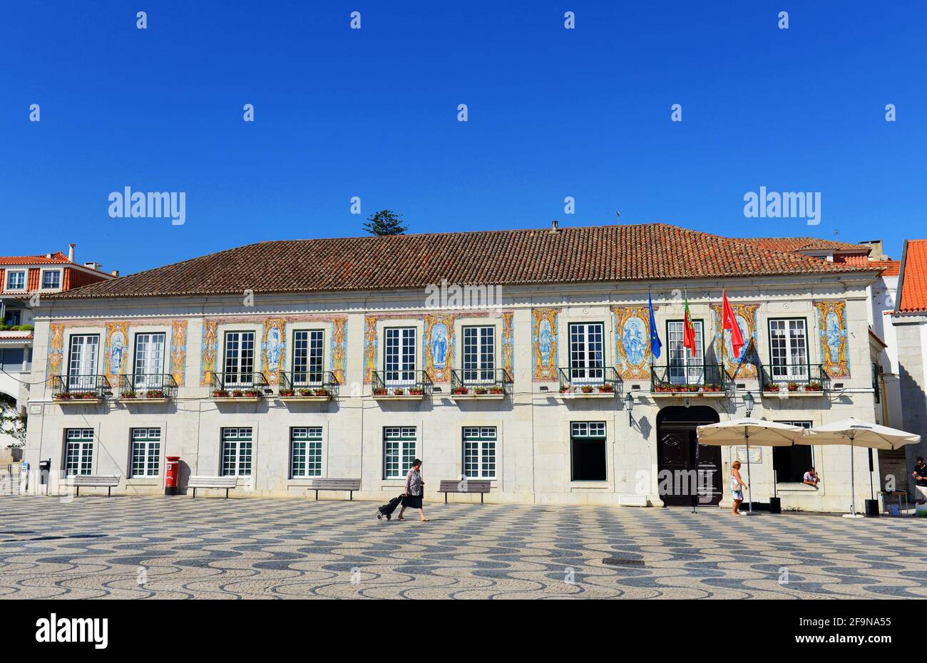 Il bellissimo palazzo del municipio di Cascais, Portogallo. Foto Stock