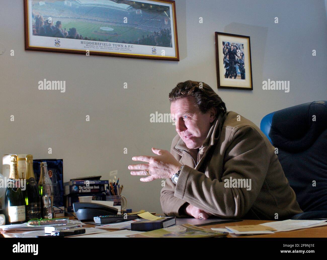 PETER JACKSON HUDDERSFIELD TOWN MANAGER 4/1/2006 FOTO DAVID ASHDOWNFA CUP Foto Stock