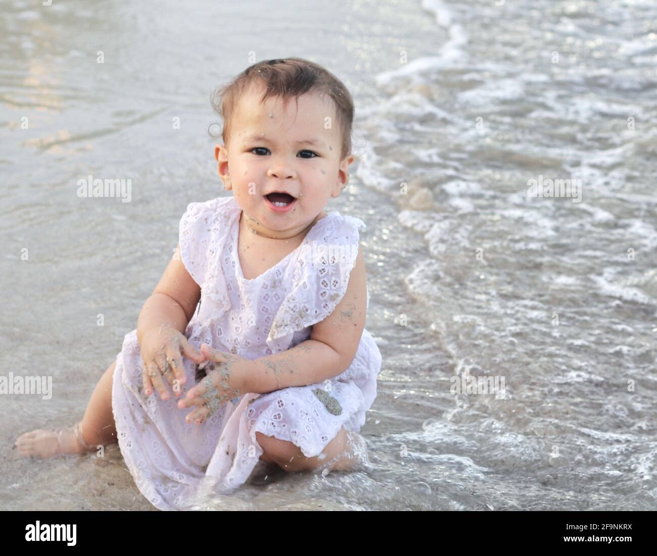 Foto di una bambina di un anno Foto Stock