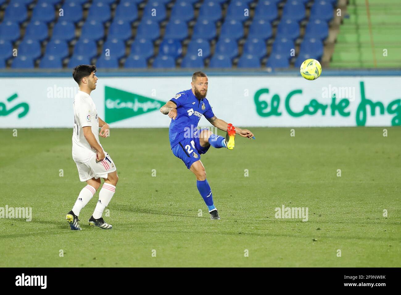 Getafe, Spagna. 18 Apr 2021. David Timor (Getafe) Calcio : Spagnolo 'la Liga Santander' tra Getafe CF 0-0 Real Madrid CF al Colosseo Alfonso Perez a Getafe, Spagna . Credit: Mutsu Kawamori/AFLO/Alamy Live News Foto Stock