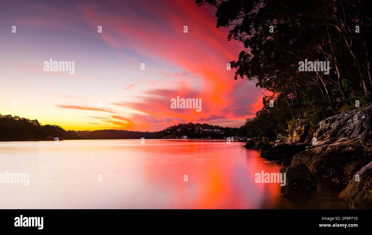 Tramonto Scape lungo il fiume Georges Foto Stock