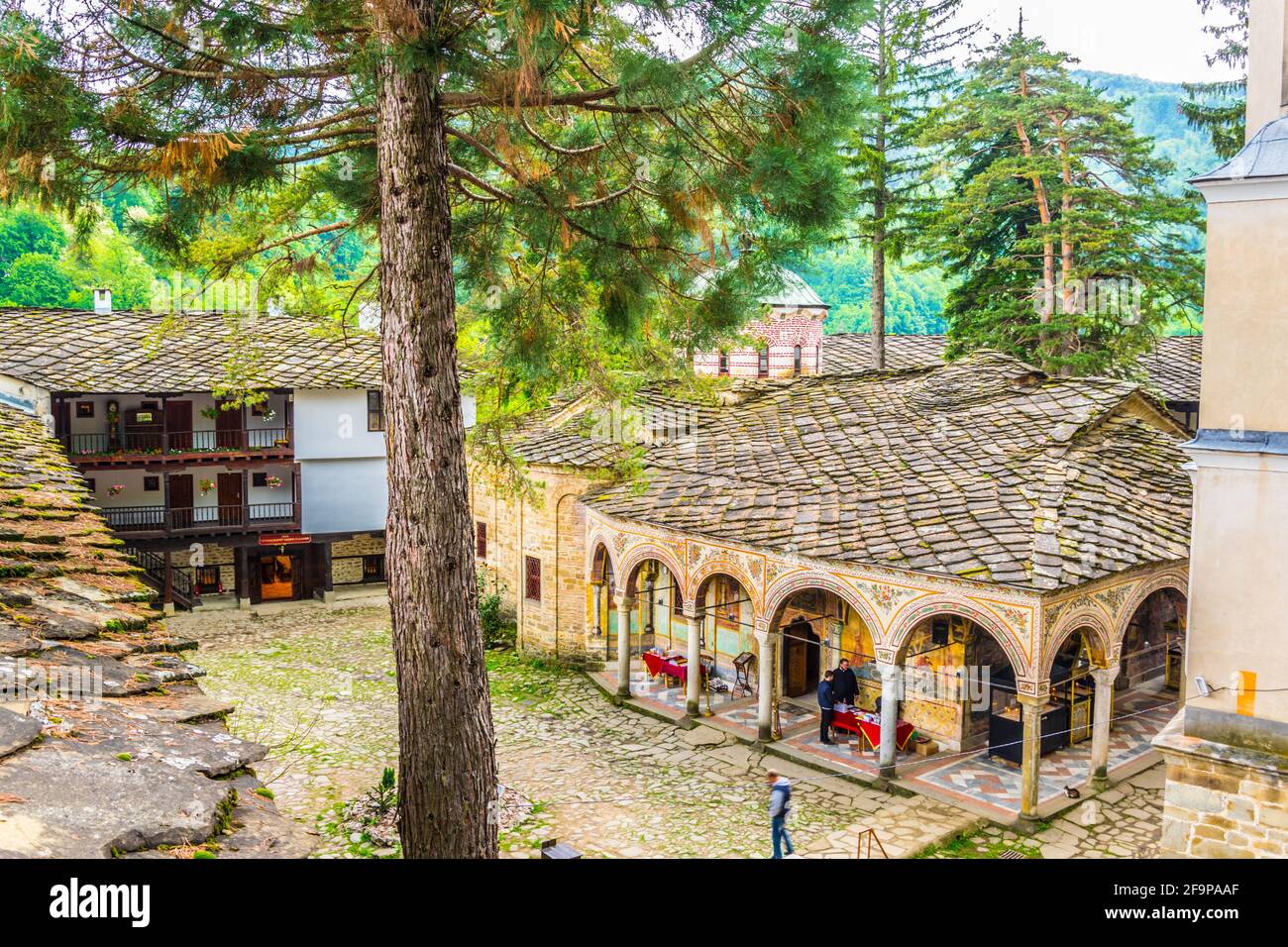 Particolare di una chiesa situata all'interno del monastero di troia In Bulgaria Foto Stock