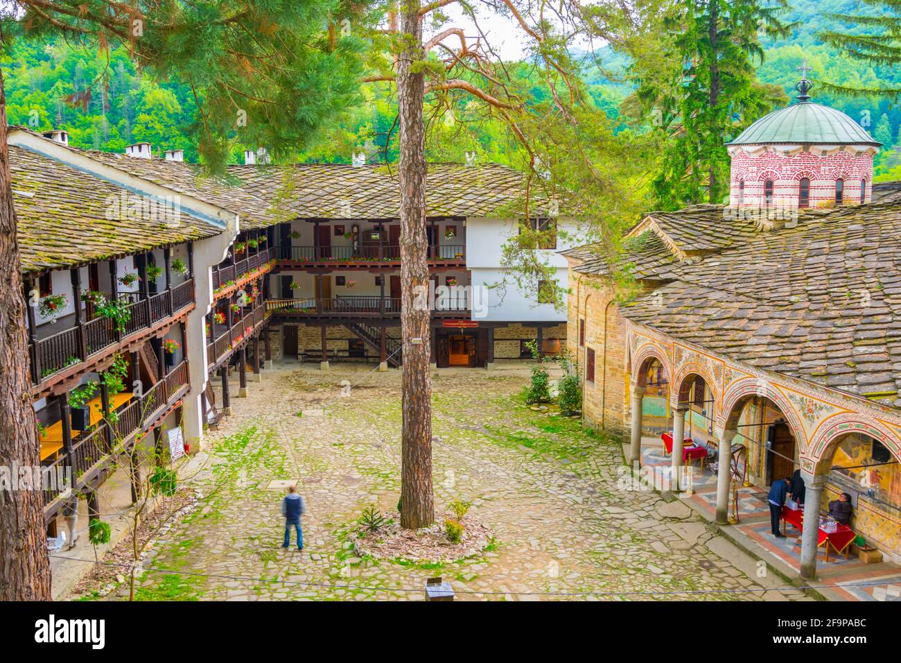 Particolare di una chiesa situata all'interno del monastero di troia In Bulgaria Foto Stock