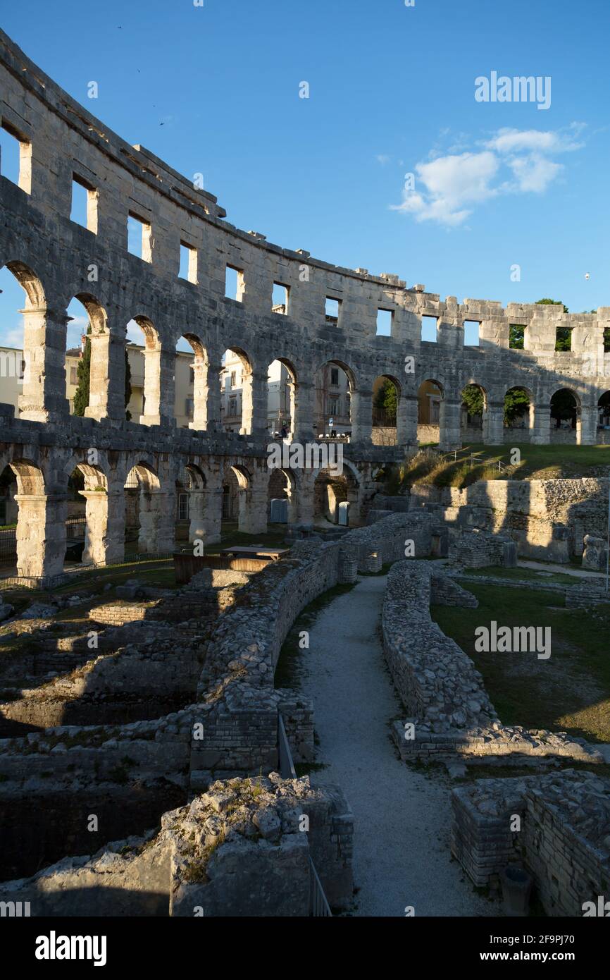 20.05.2016, Pola, Istria, Croazia - l'anfiteatro romano, a Pola chiamato Arena, costruito nel i secolo al tempo dell'Imperatore Vespasiano aveva capacità Foto Stock