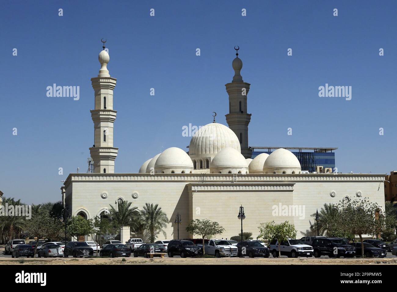 26.02.2020, Riad, , Arabia Saudita - Moschea. 00S200226D297CAROEX.JPG [RELEASE DEL MODELLO: NO, RELEASE DELLA PROPRIETÀ: NO (c) caro images / Serge, http://www.caro-i Foto Stock
